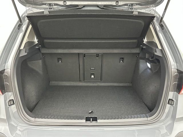 Certified 2024 Volkswagen Taos SE image 22