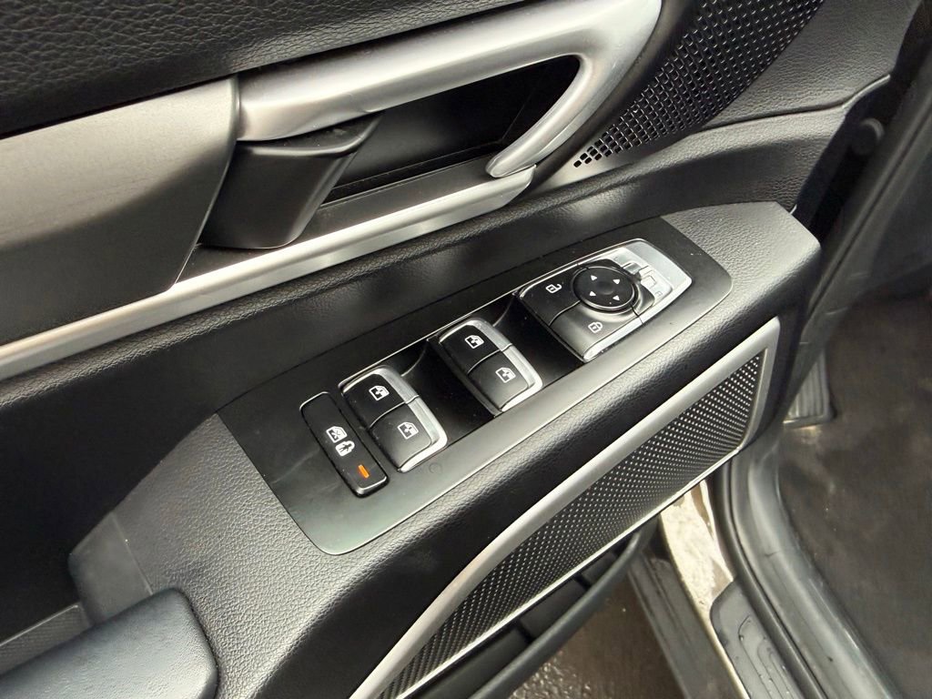 Used 2021 Kia Telluride S image 57