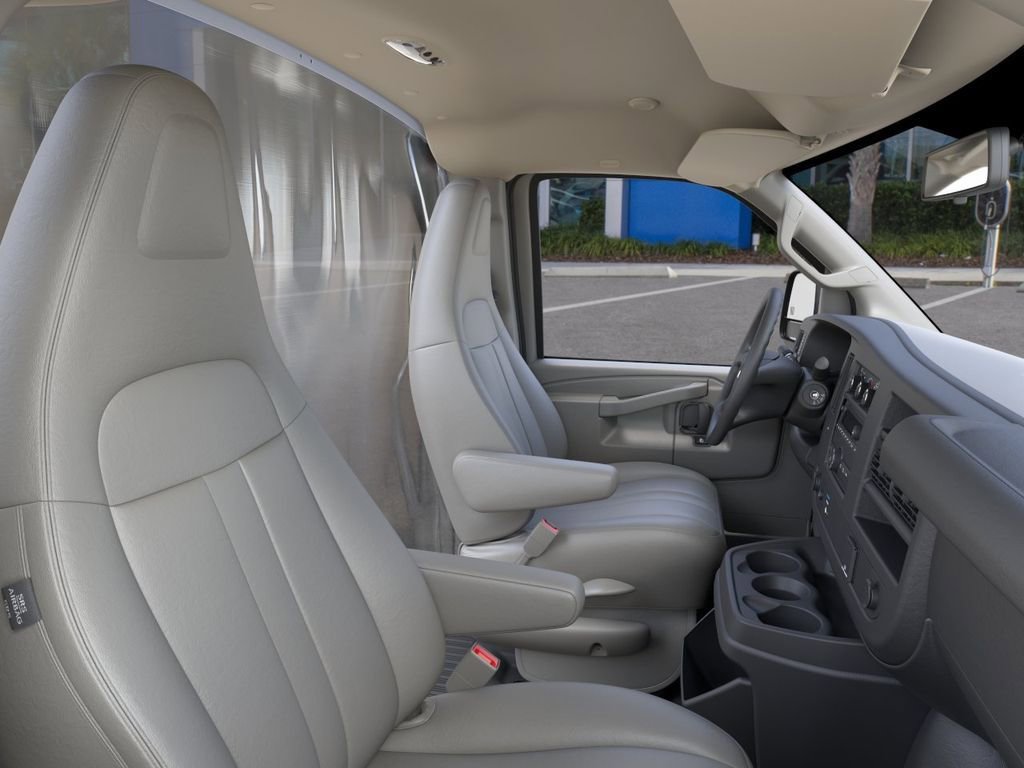 New 2026 Chevrolet Express 4500 w/ Power Convenience Package RWD image 17