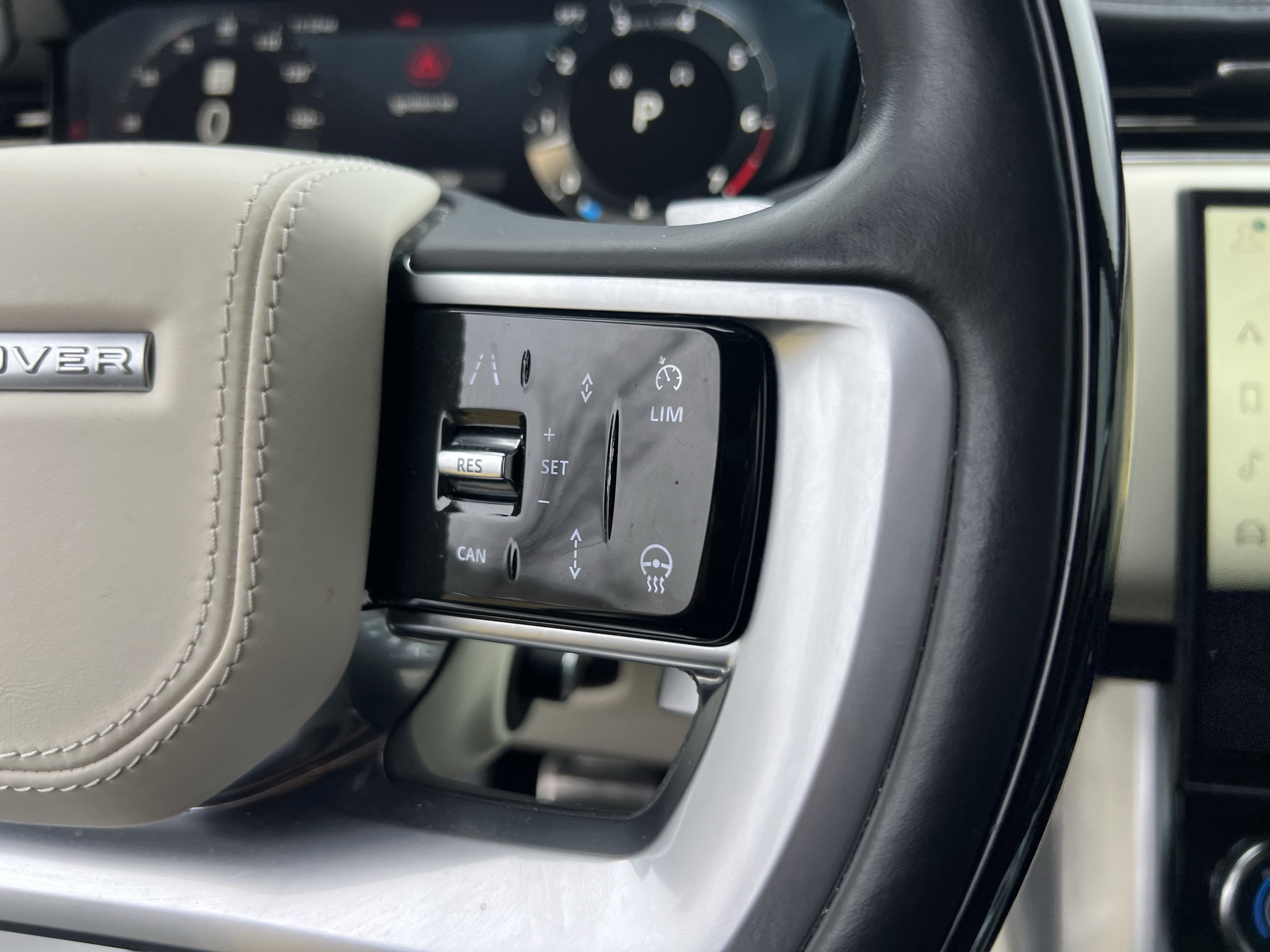 Certified 2023 Land Rover Range Rover SE image 22