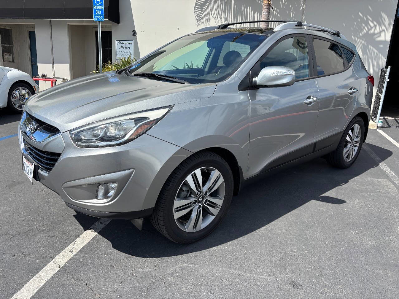 Used 2015 Hyundai Tucson Limited w/ Option Group 03 AWD/4WD image 1