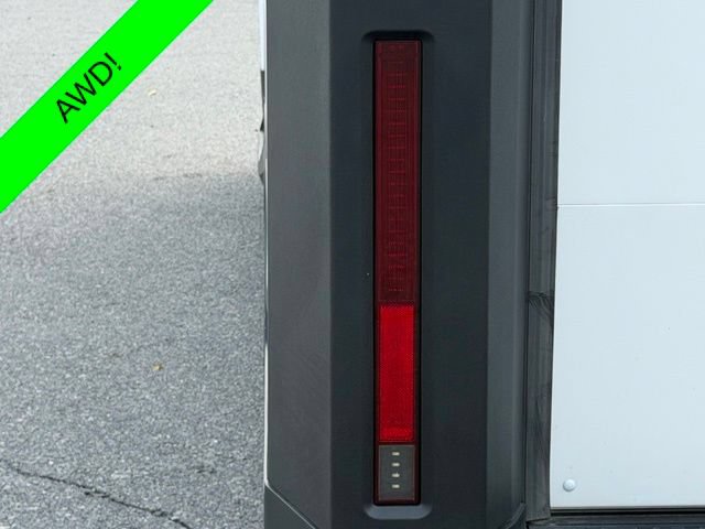 Used 2024 Chevrolet Brightdrop 600 w/ Commercial Equipment Package AWD/4WD image 19