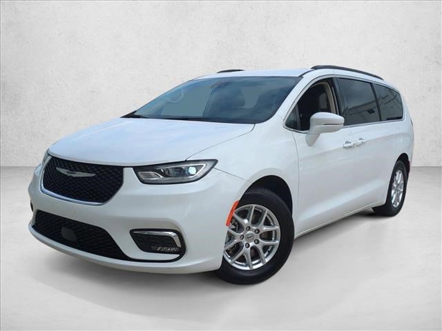 Used 2022 Chrysler Pacifica Touring-L FWD image 1