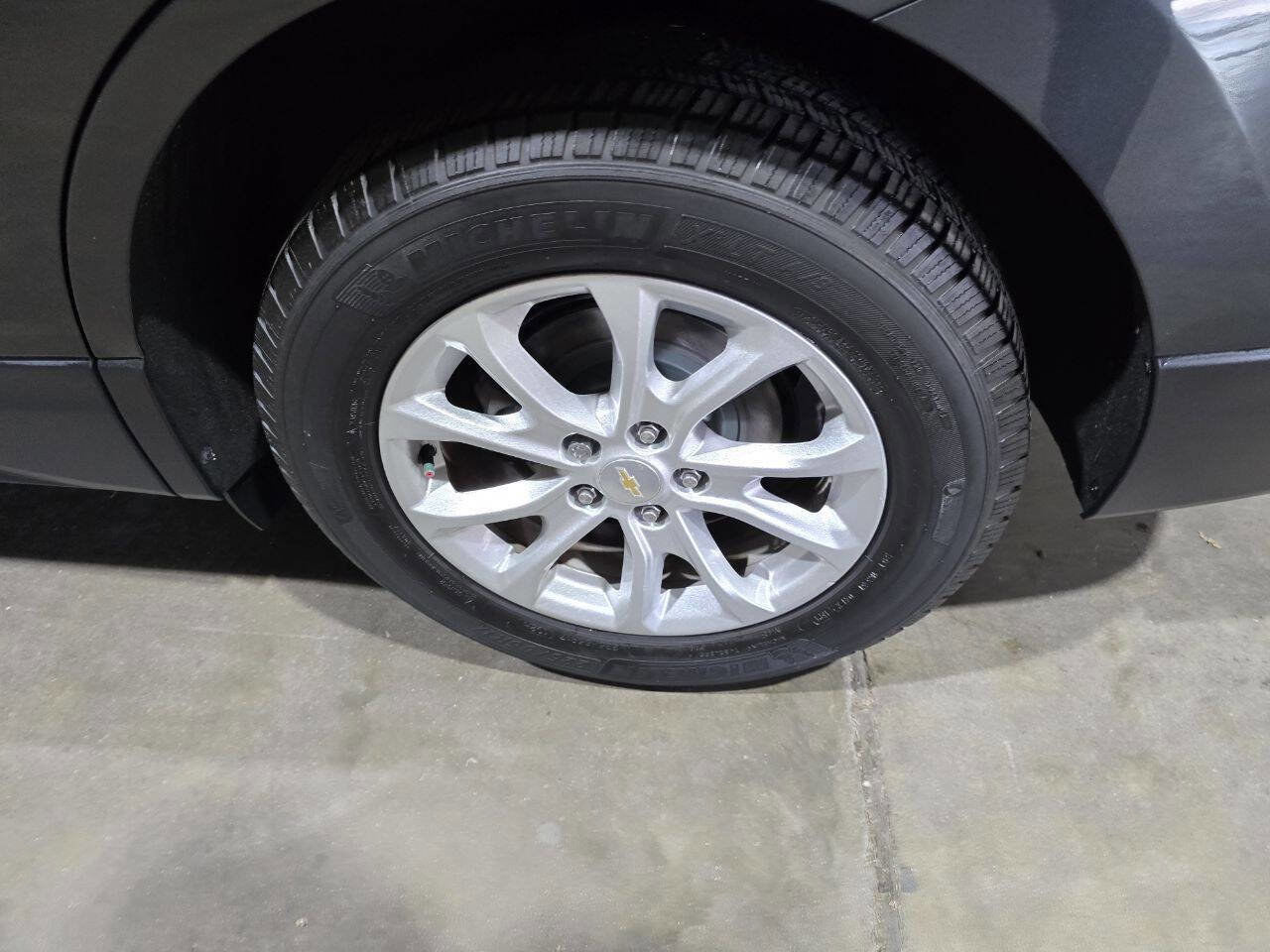 Used 2018 Chevrolet Equinox LT image 20