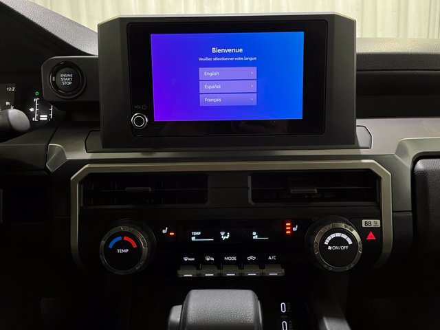 Certified 2025 Toyota Tacoma SR5 AWD/4WD image 17