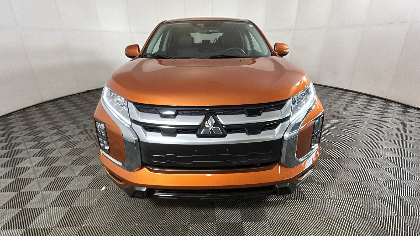 Used 2025 Mitsubishi Outlander Sport SE AWD/4WD image 7