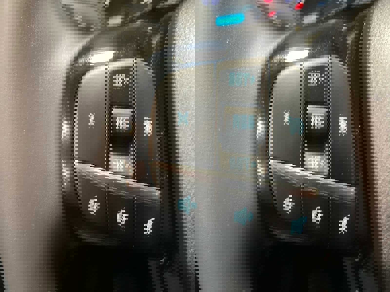 Used 2021 Ford Escape SE w/ SE Sport Appearance Package image 28