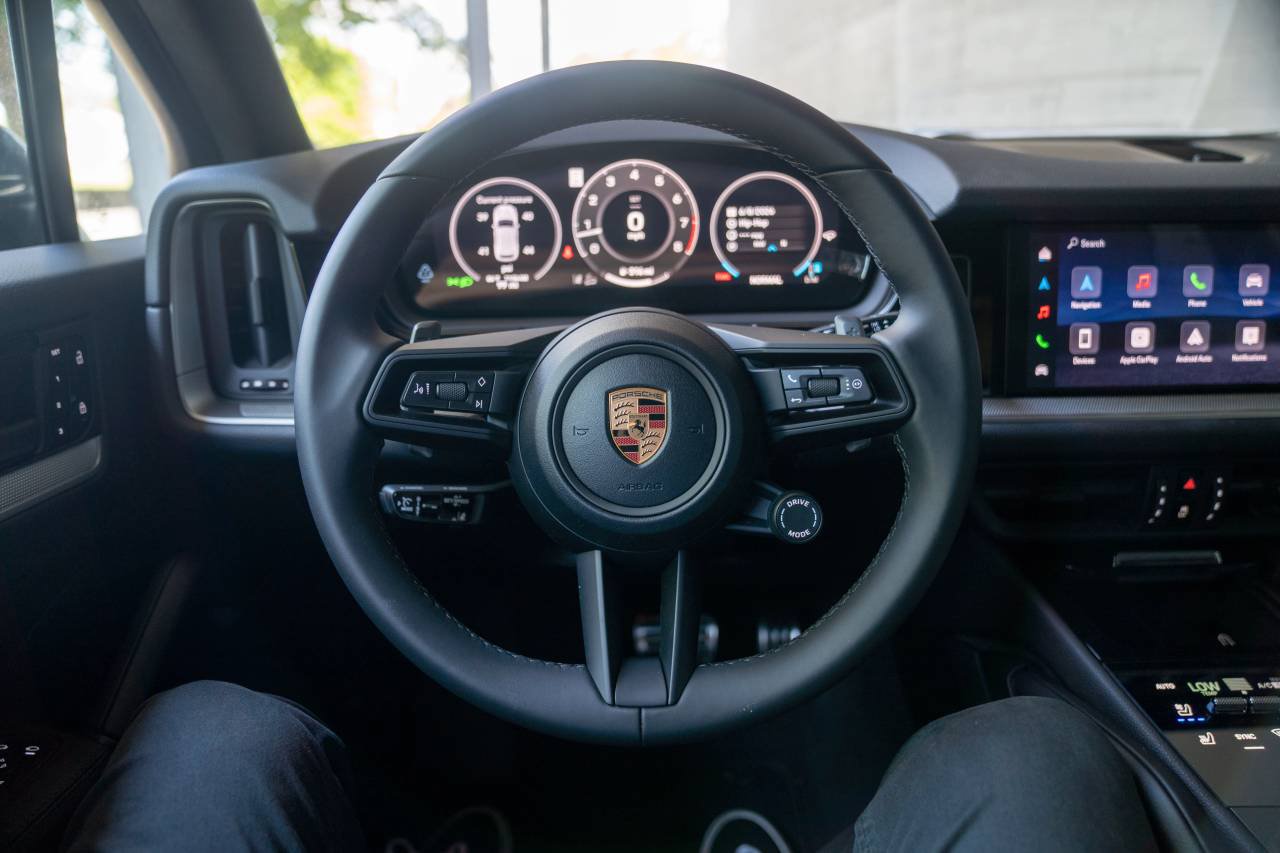 New 2026 Porsche Cayenne S AWD/4WD image 13