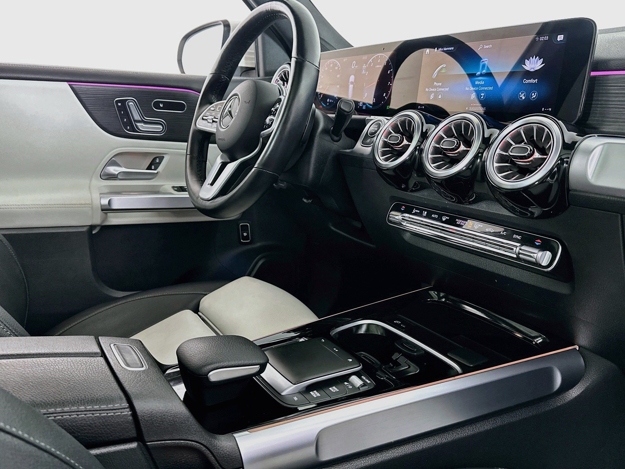 Used 2023 Mercedes-Benz GLB 250 4MATIC w/ AMG Line image 31
