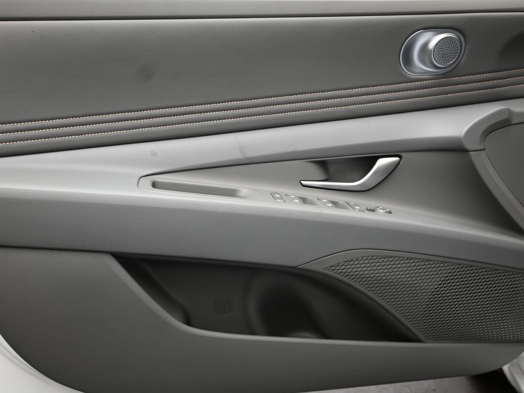 New 2026 Hyundai Elantra Sport image 23