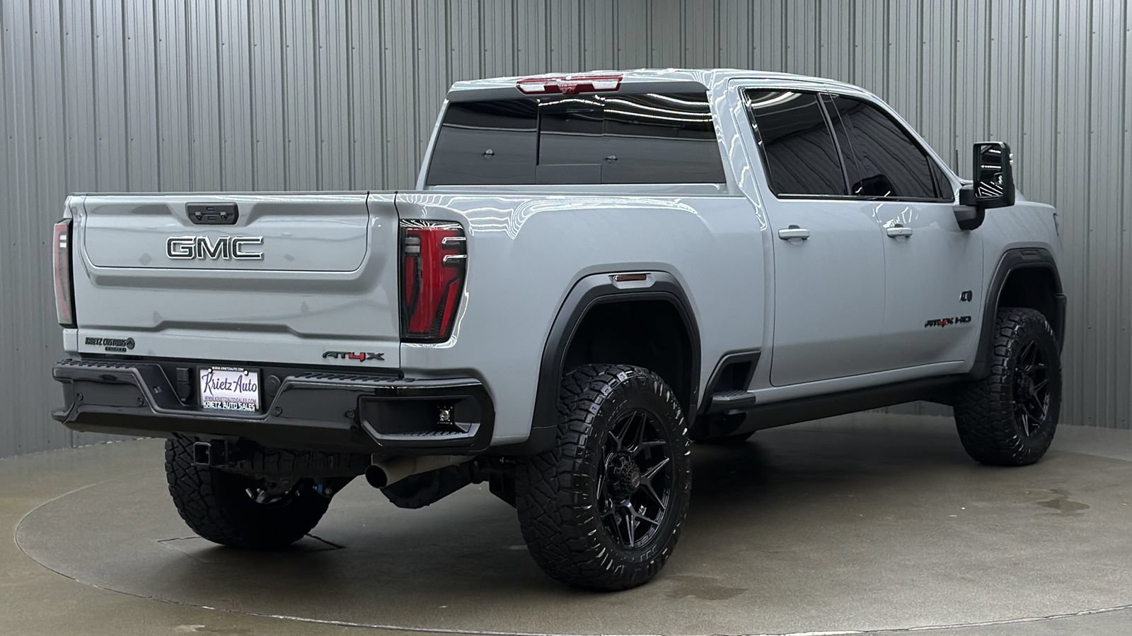 Used 2025 GMC Sierra 2500 AT4X AWD/4WD image 5