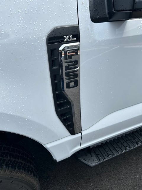 New 2026 Ford F250 XL w/ XL Chrome Package AWD/4WD image 12