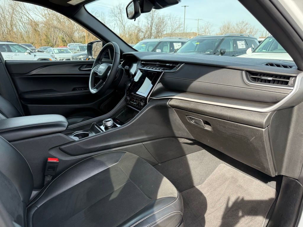 Used 2024 Jeep Grand Cherokee L Laredo image 43