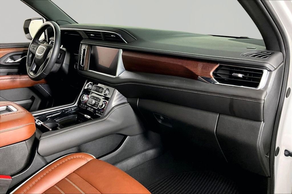 Certified 2024 GMC Yukon Denali Ultimate w/ LPO, Illumination Package AWD/4WD image 26