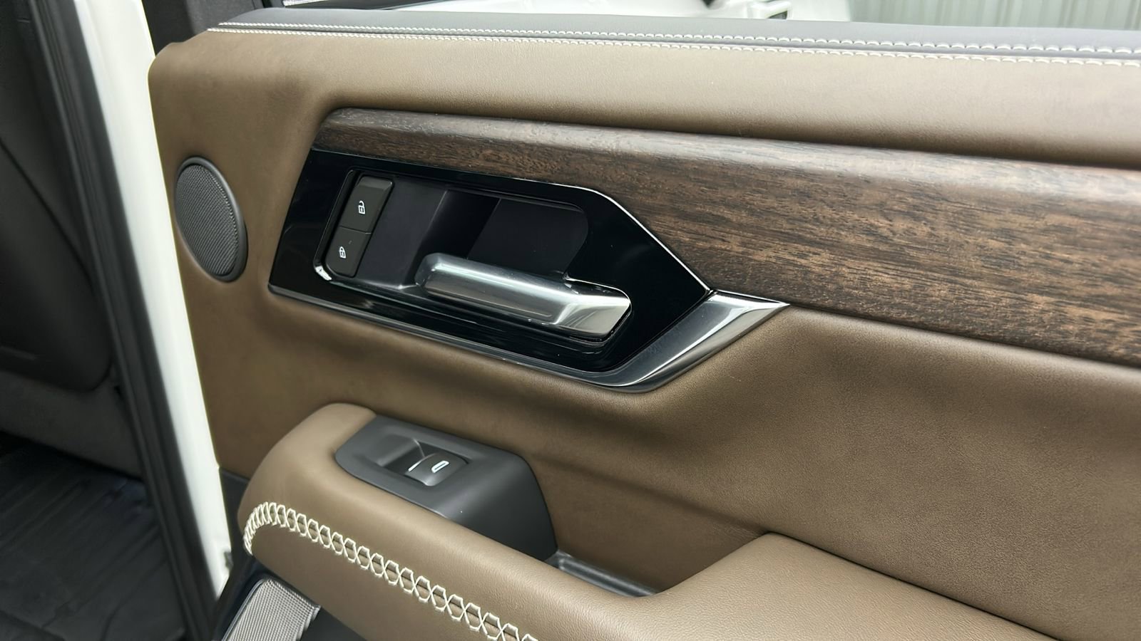 Used 2025 GMC Yukon XL Denali Ultimate image 37