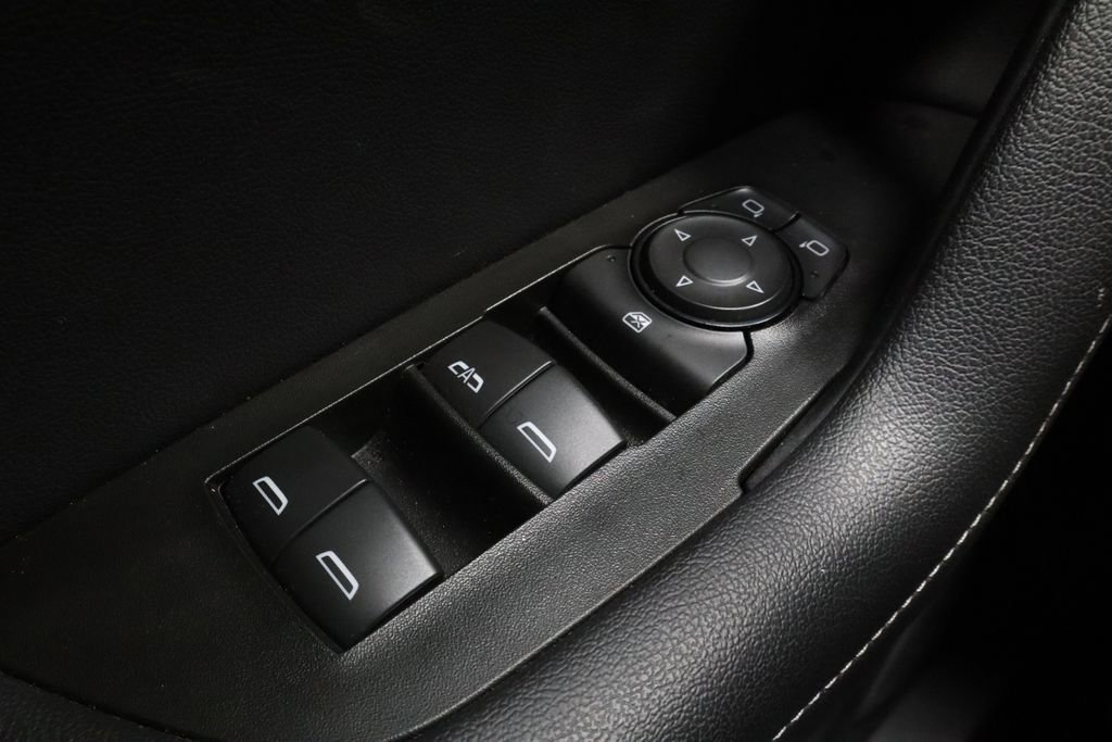 Used 2025 Chevrolet Blazer LT FWD image 25