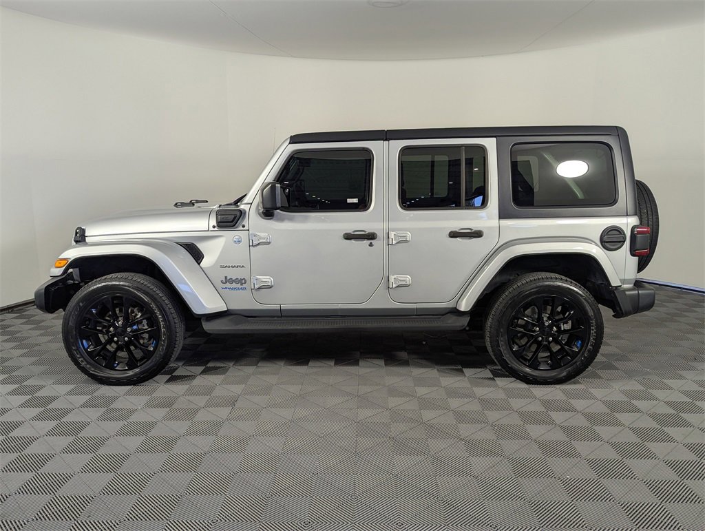 Used 2022 Jeep Wrangler Unlimited Sahara image 8