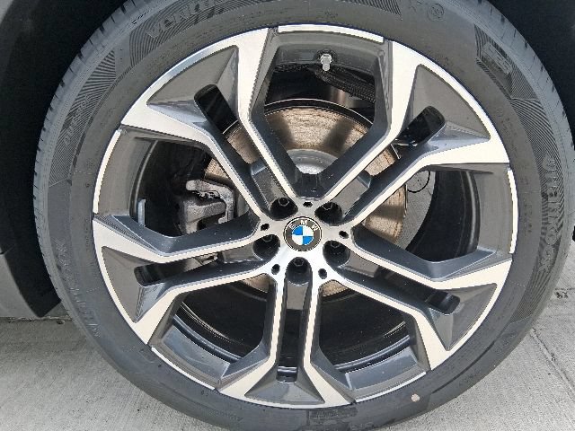 New 2026 BMW X5 xDrive40i w/ Off-Road Package AWD/4WD image 19