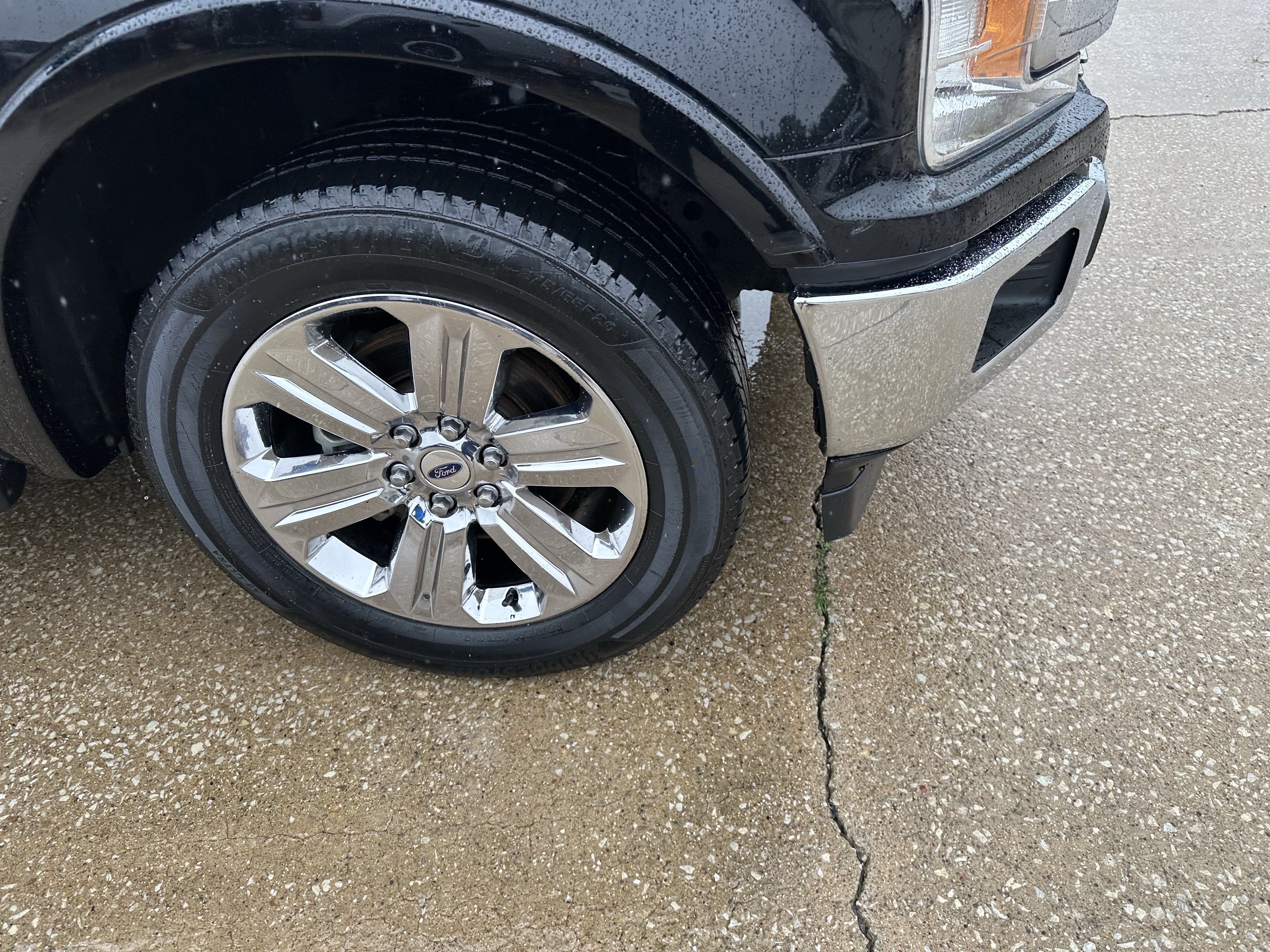 Used 2018 Ford F150 Lariat RWD image 2