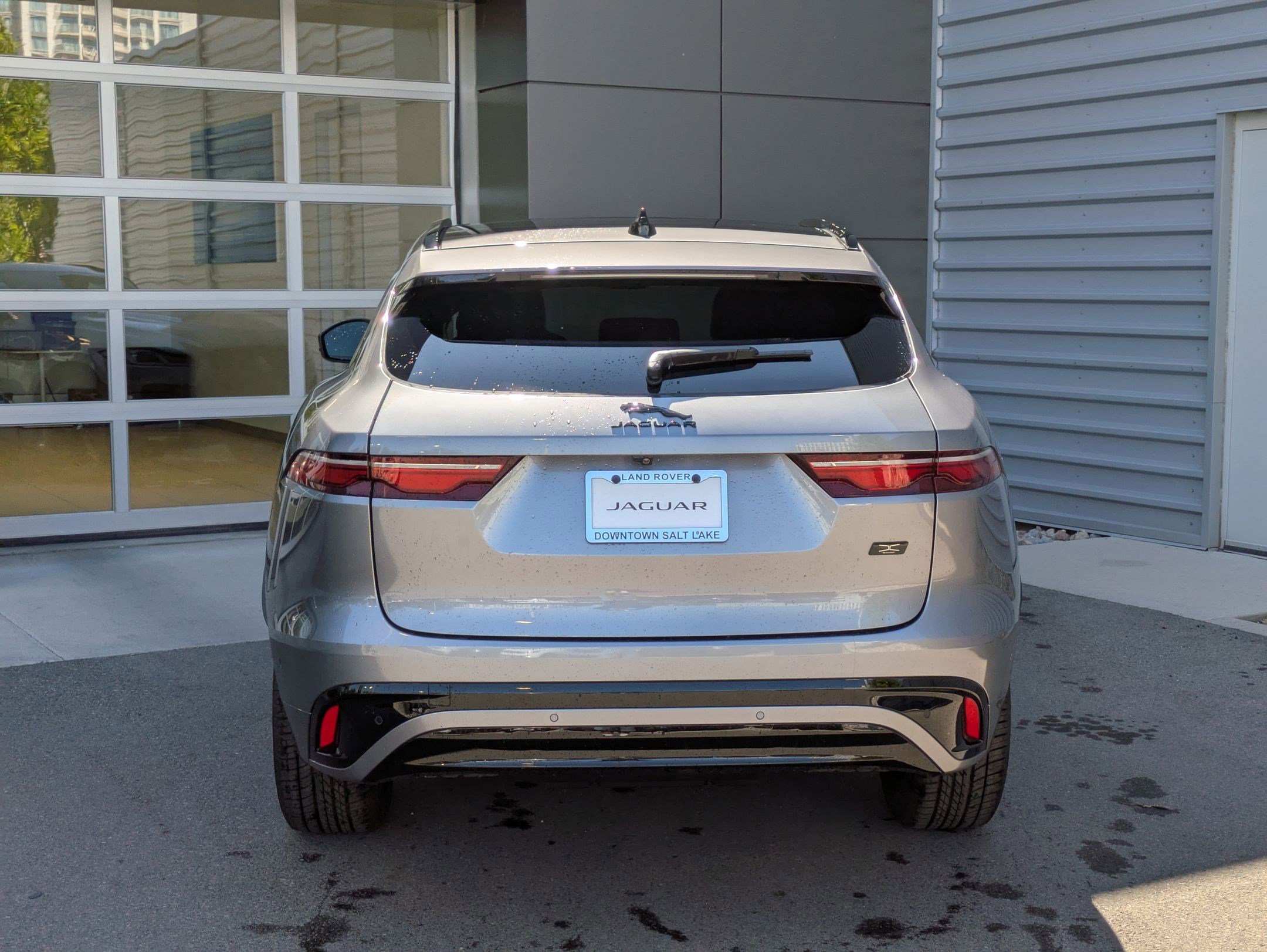 New 2026 Jaguar F-PACE R-Dynamic S image 4