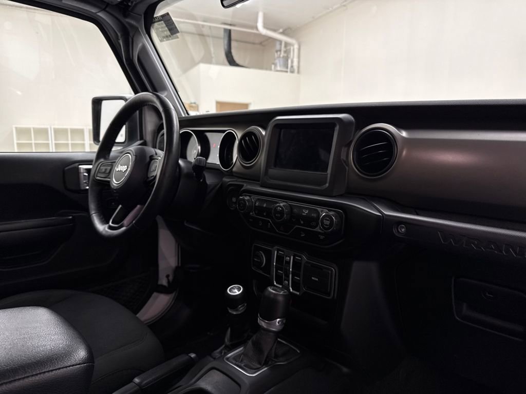 Used 2020 Jeep Wrangler Unlimited Sport image 25