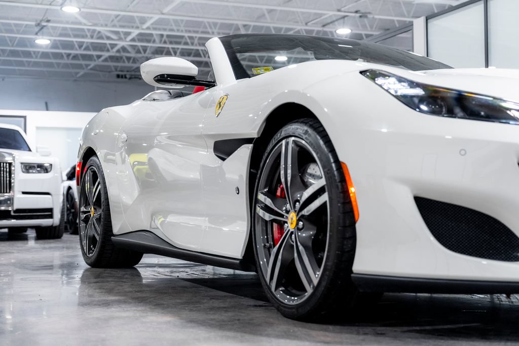 Used 2020 Ferrari Portofino RWD image 17