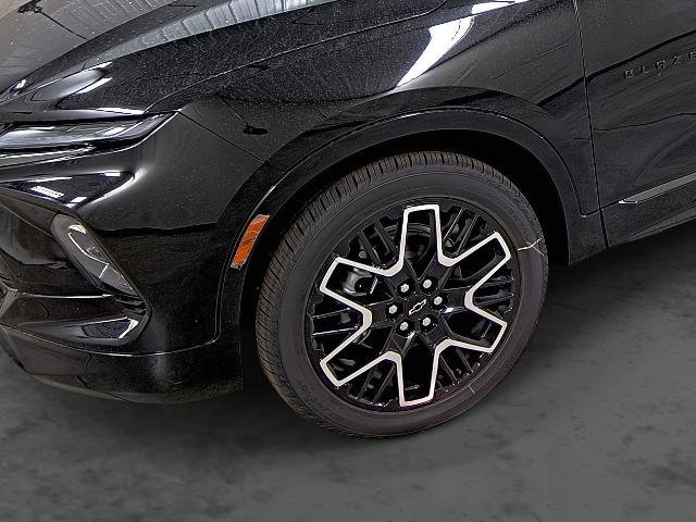 New 2025 Chevrolet Blazer RS w/ Driver Confidence II Package image 7