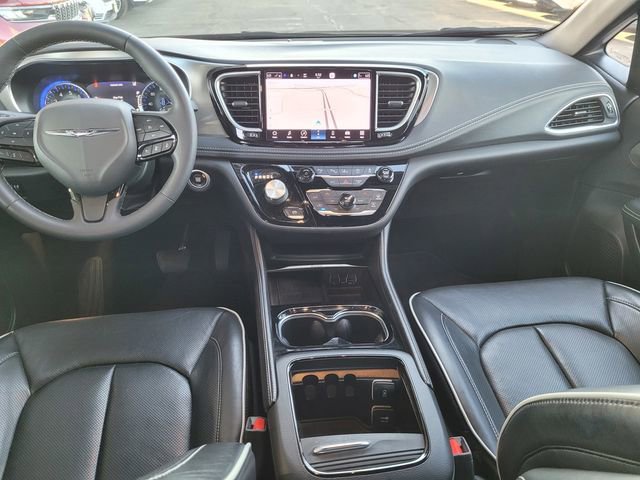 Certified 2022 Chrysler Pacifica Limited w/ S Appearance Package image 6