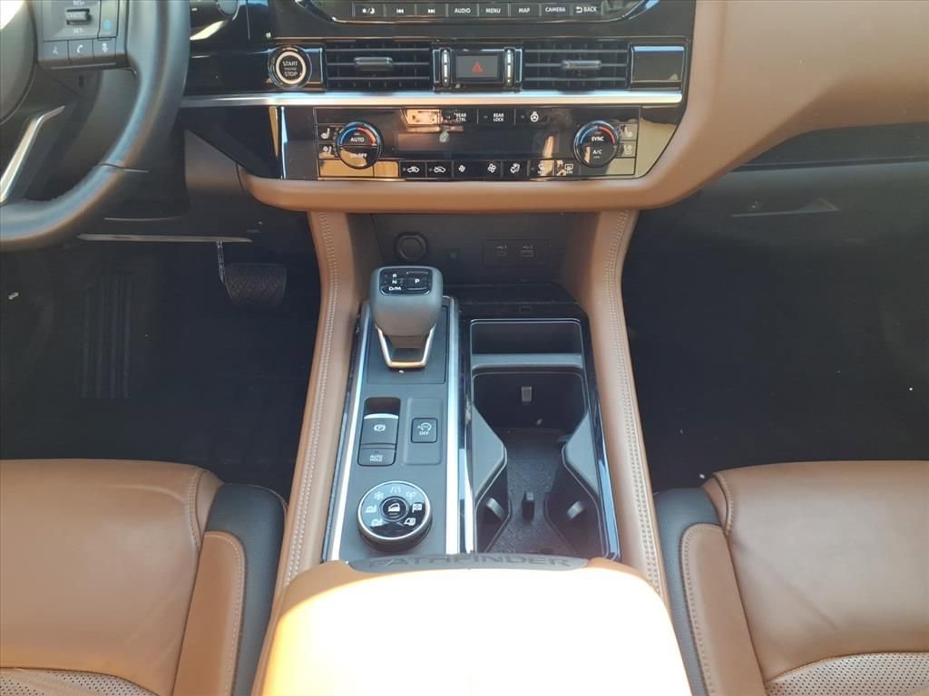 Used 2022 Nissan Pathfinder Platinum image 16