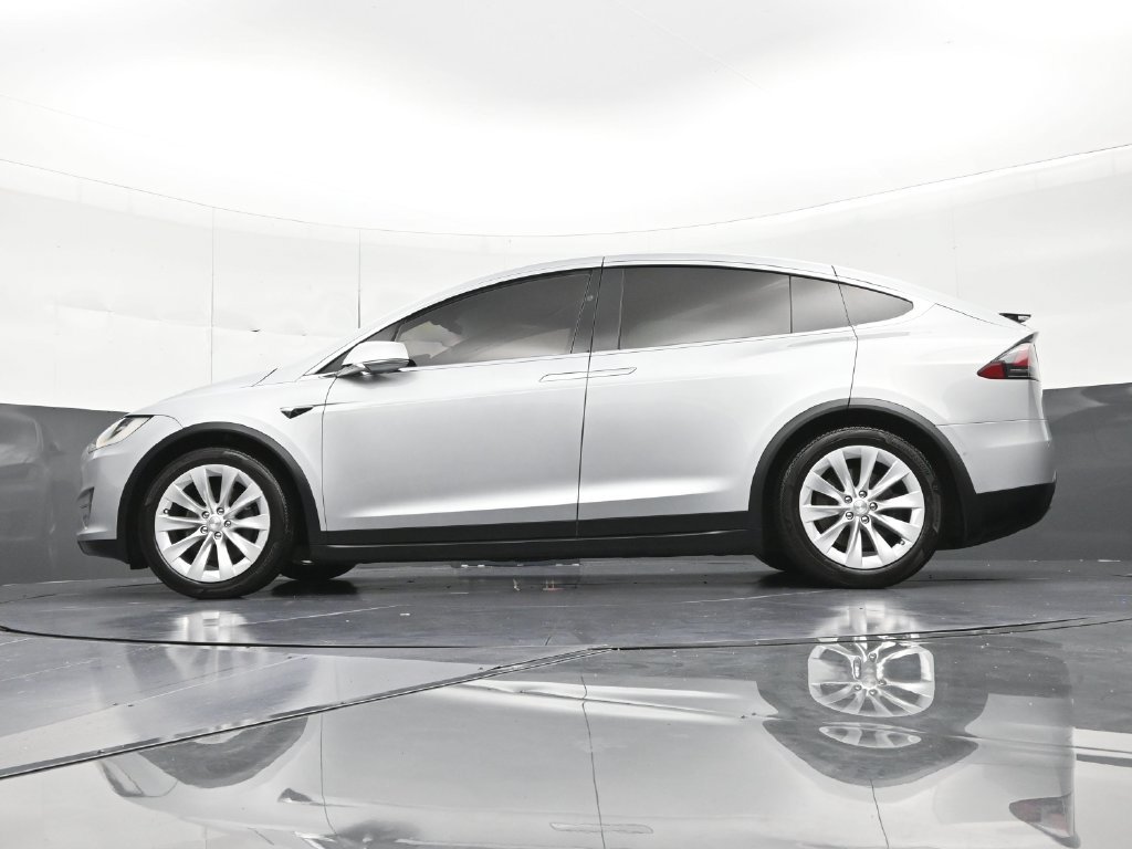 Used 2018 Tesla Model X 100D AWD/4WD image 24
