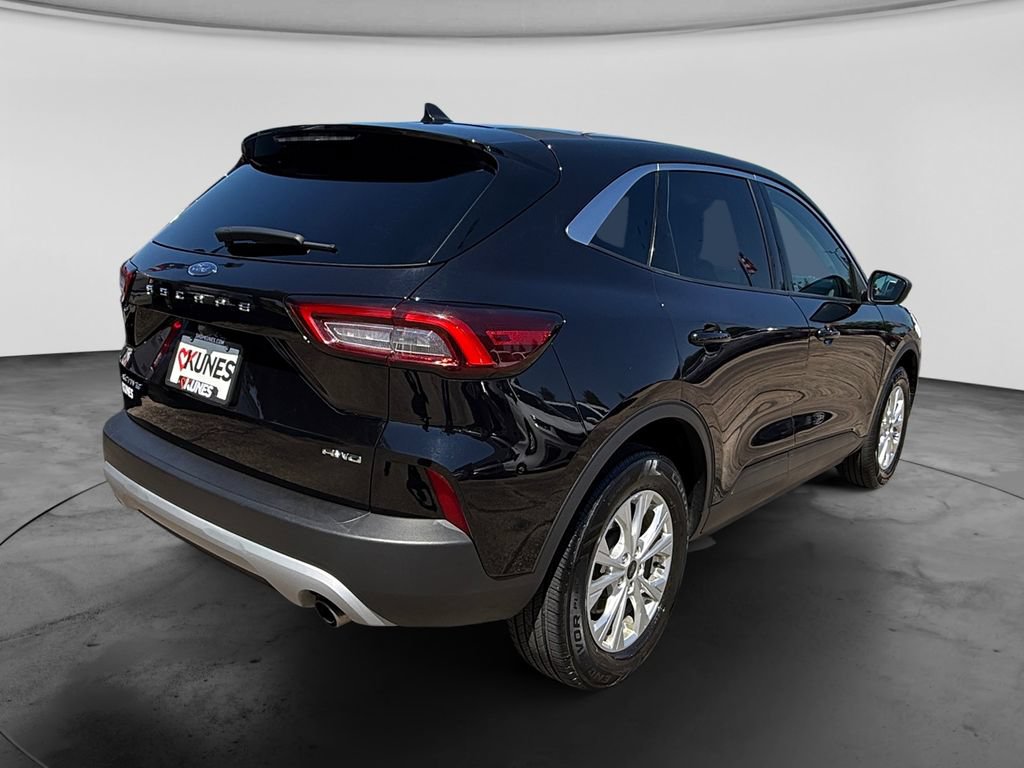 Used 2024 Ford Escape Active AWD/4WD image 9
