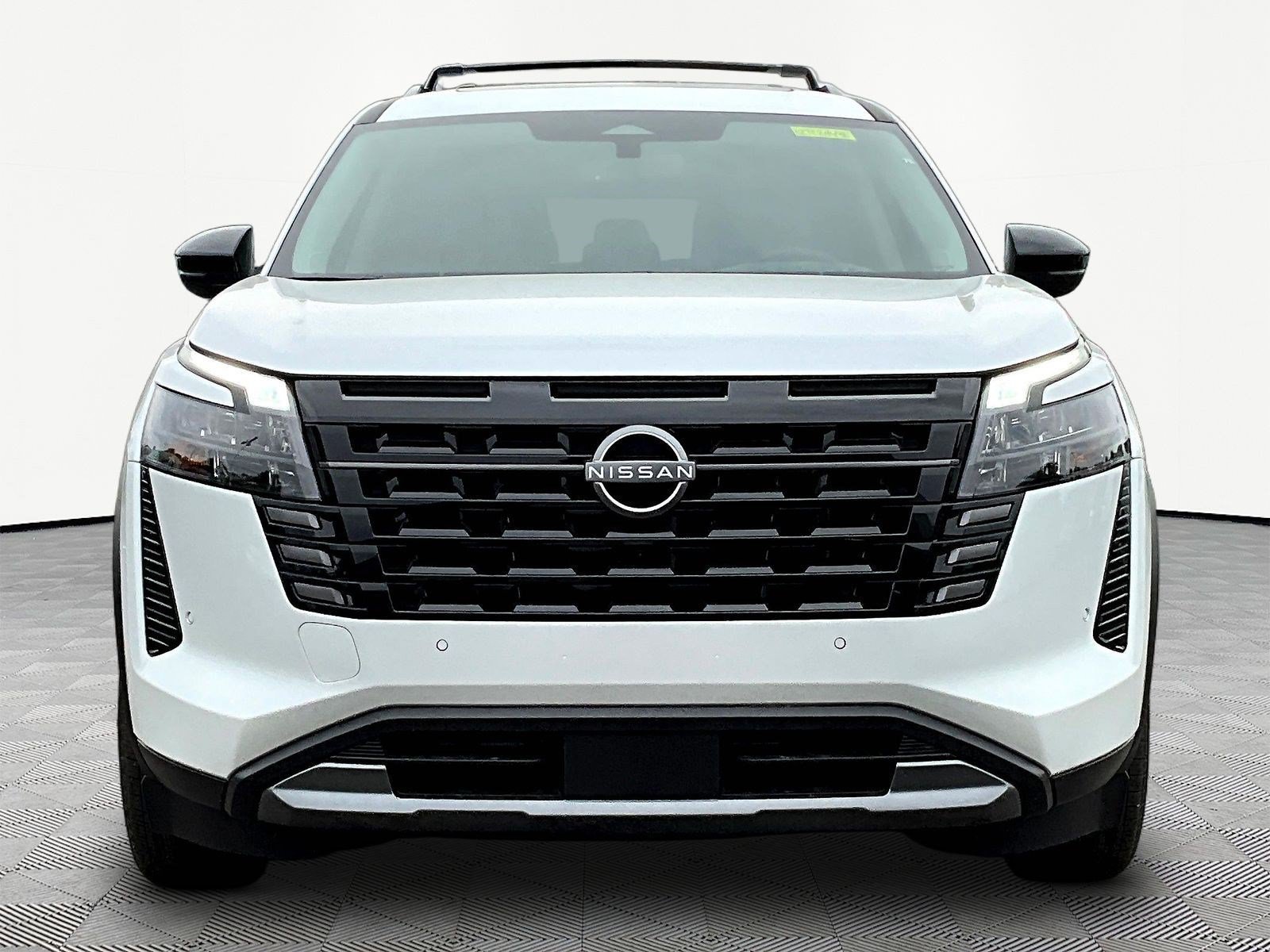 New 2026 Nissan Pathfinder Platinum AWD/4WD image 2