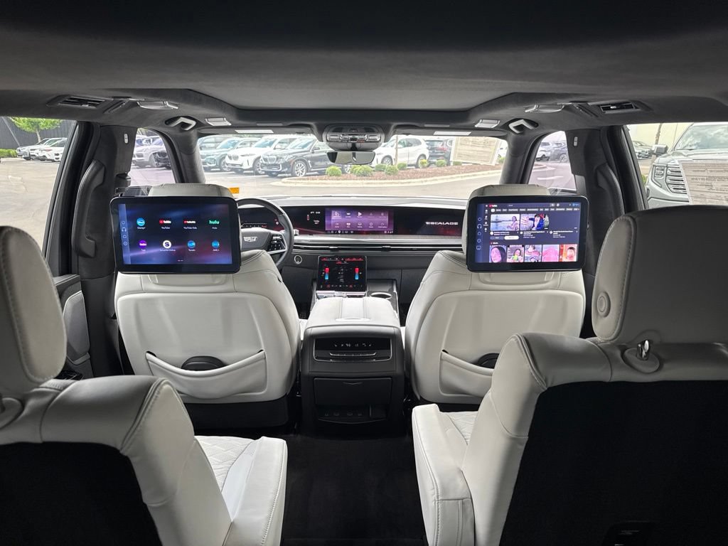Used 2025 Cadillac Escalade ESV V AWD/4WD image 13