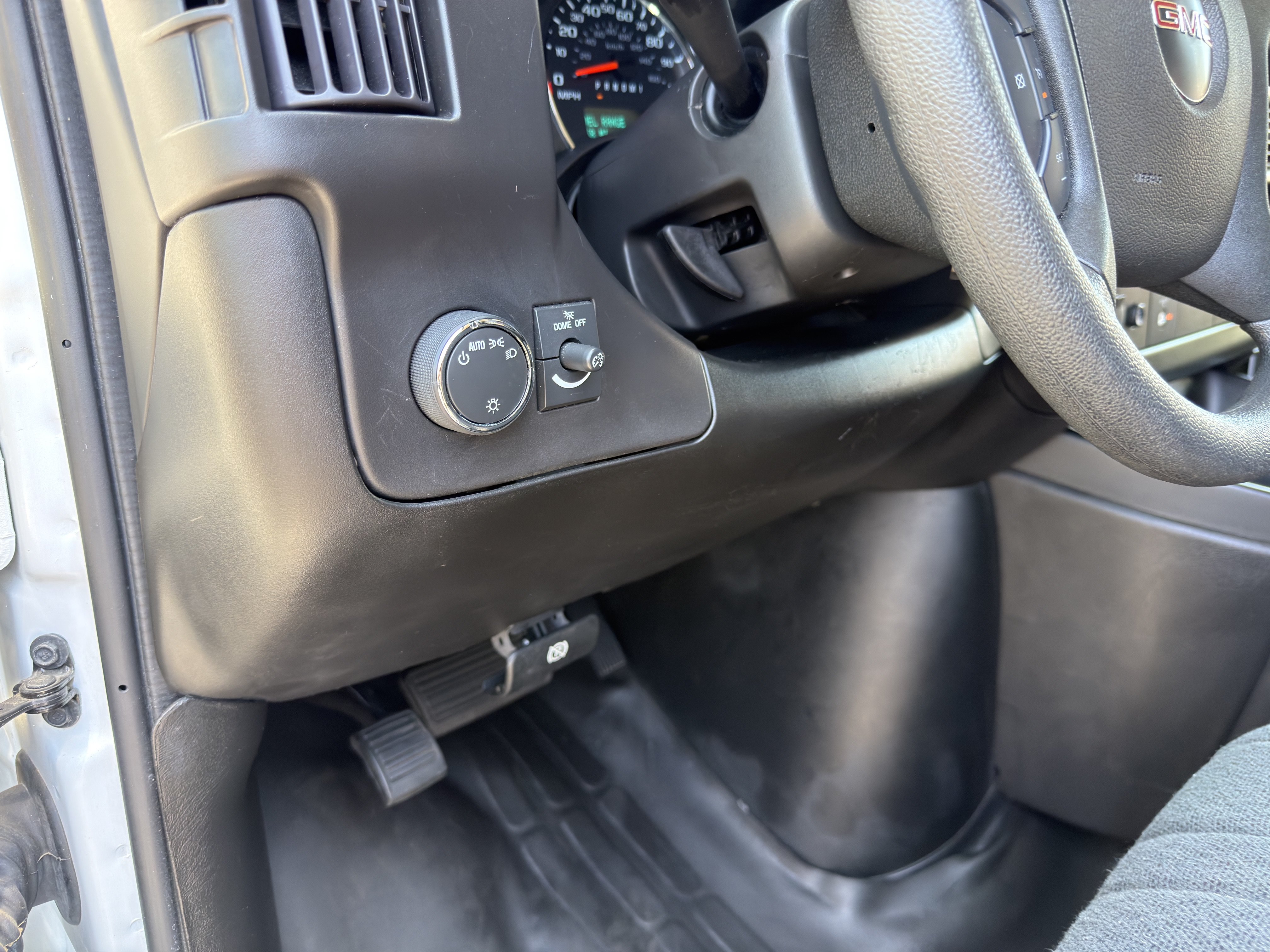 Used 2024 GMC Savana 2500 w/ Driver Convenience Package RWD image 24