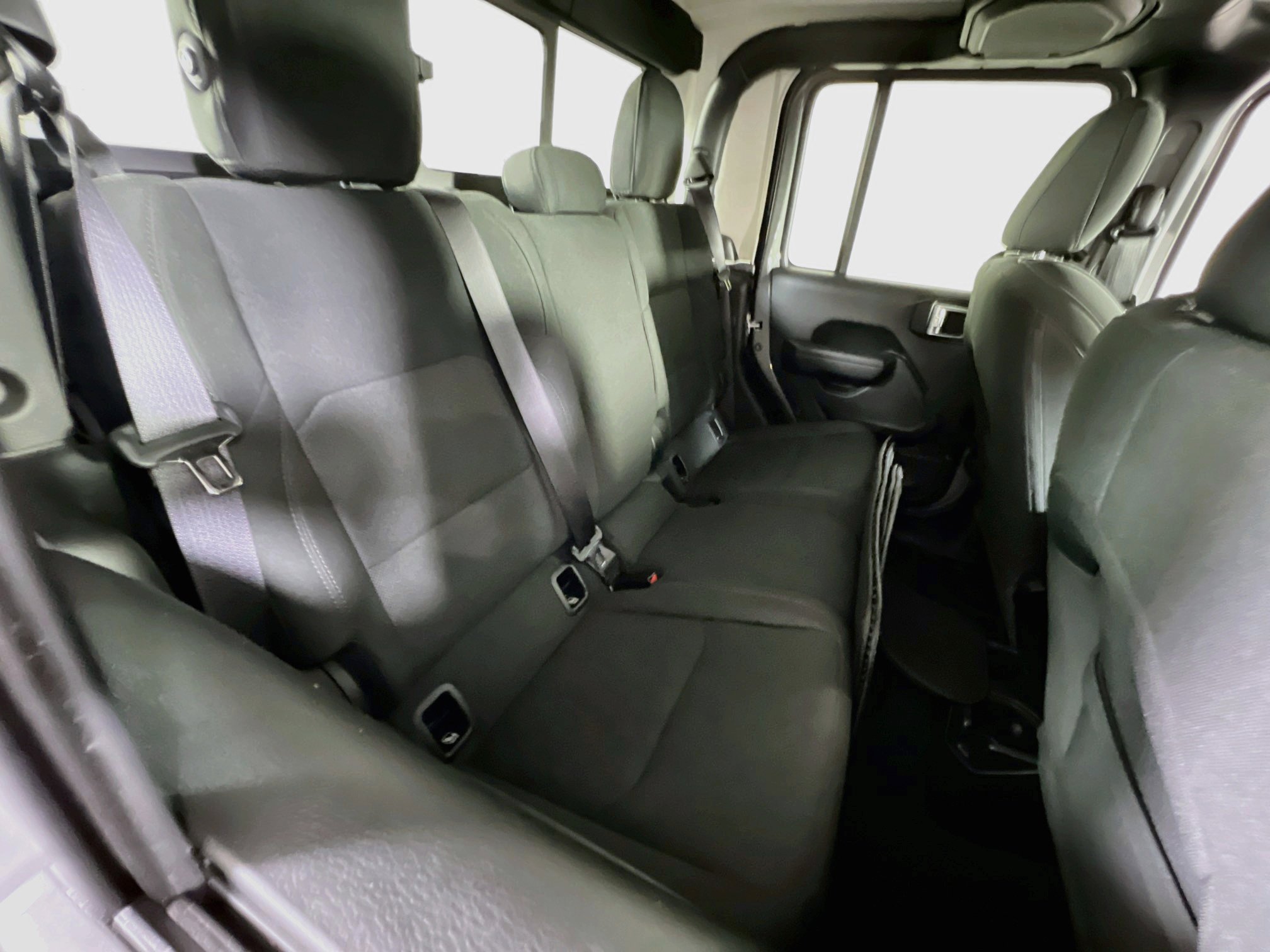 Used 2023 Jeep Gladiator Willys AWD/4WD image 26