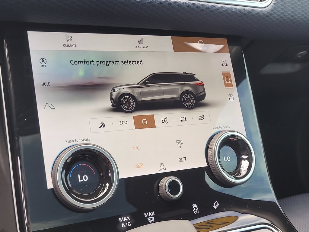 Used 2021 Land Rover Range Rover Velar R-Dynamic S AWD/4WD image 25