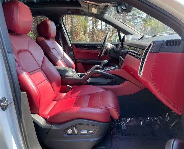 Used 2019 Porsche Cayenne Base image 19