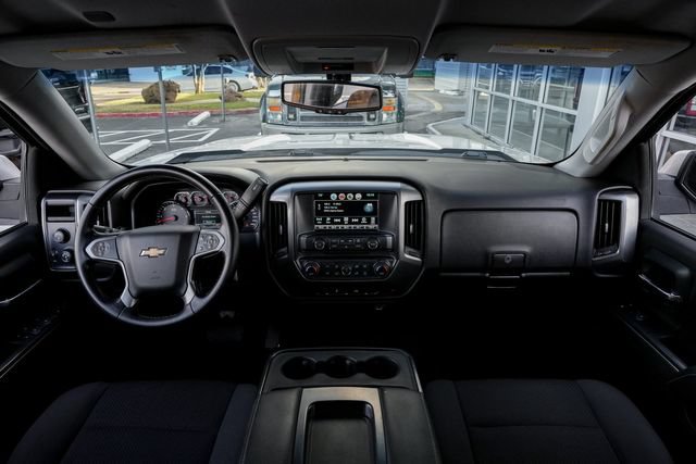 Used 2018 Chevrolet Silverado 1500 LT w/ All Star Edition AWD/4WD image 41
