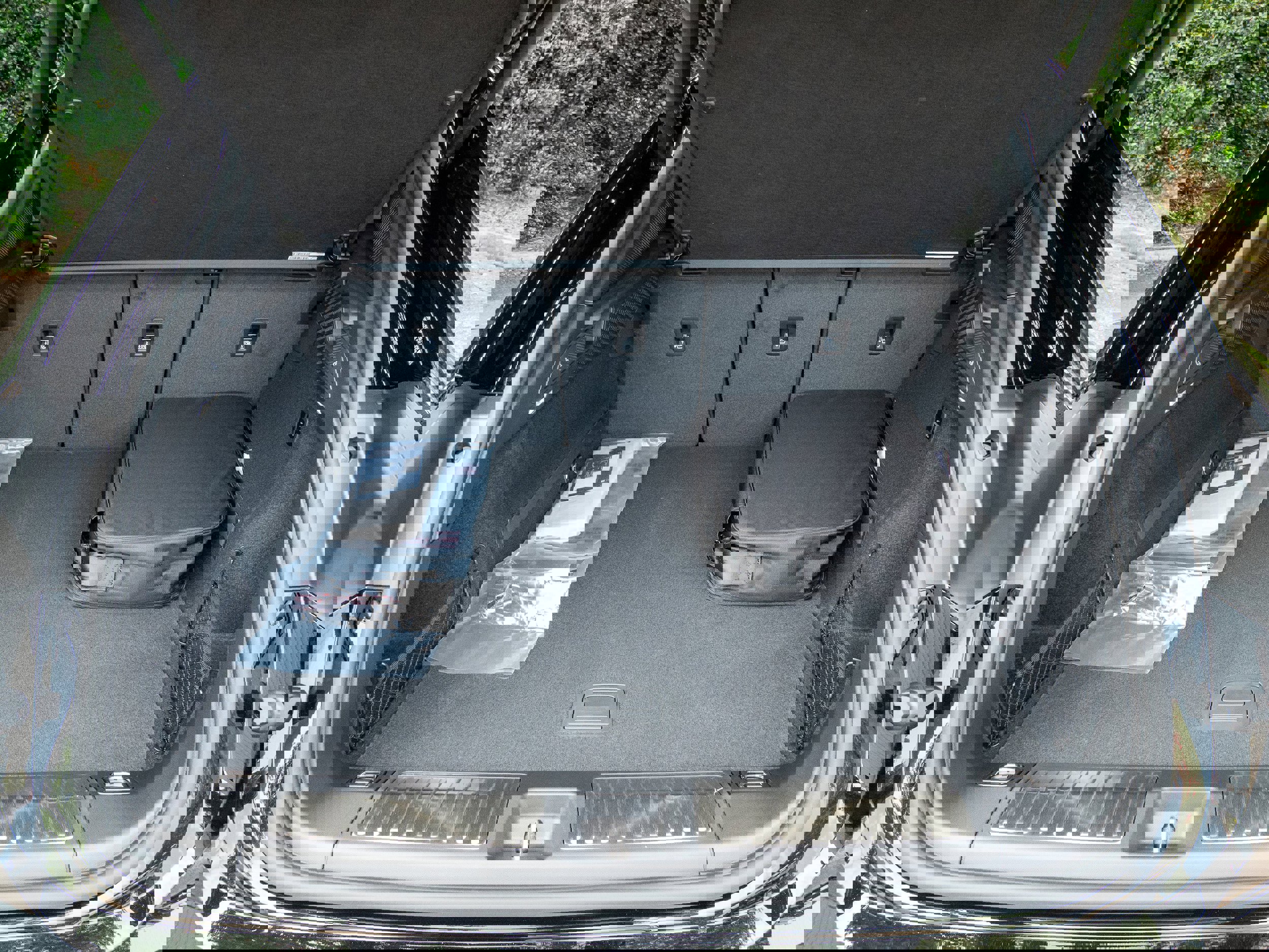 New 2025 Porsche Macan 4 Electric image 35