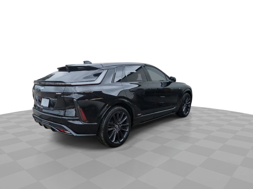 New 2026 Cadillac Lyriq V image 8