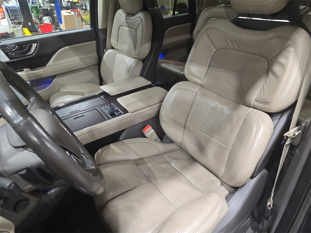 Used 2022 Lincoln Navigator L Reserve image 16