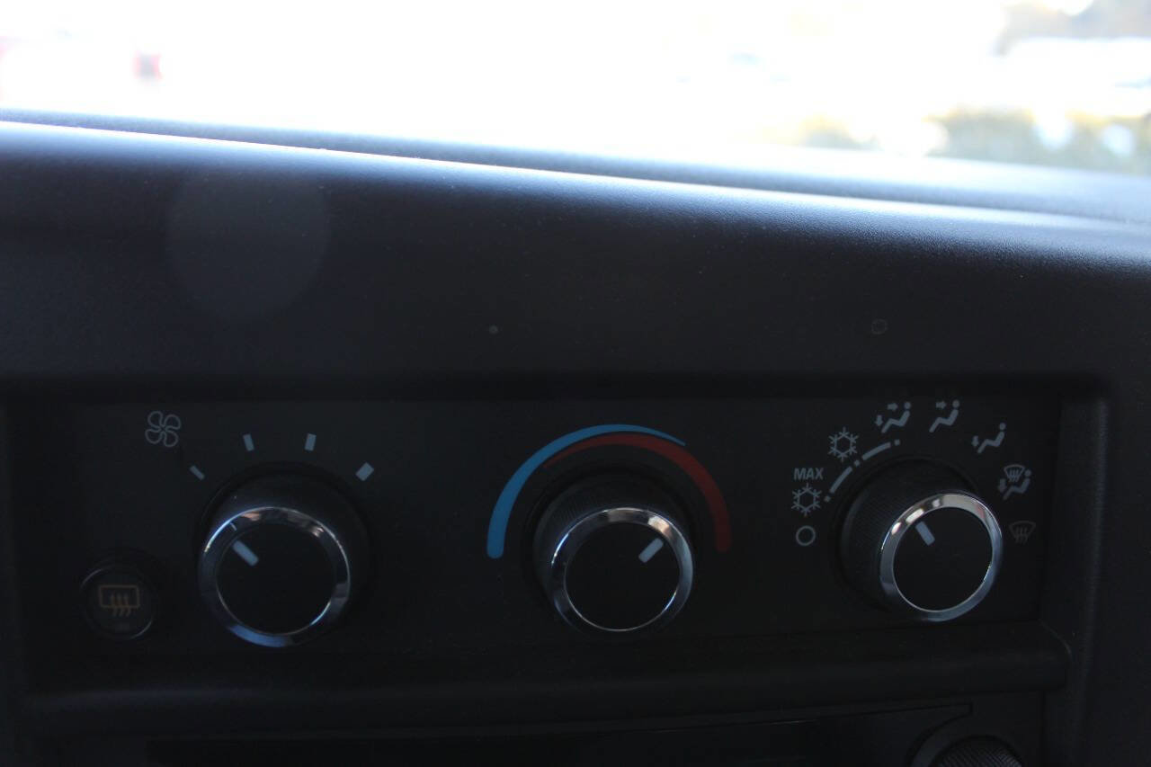 Used 2024 Chevrolet Express 2500 LS w/ Driver Convenience Package image 10