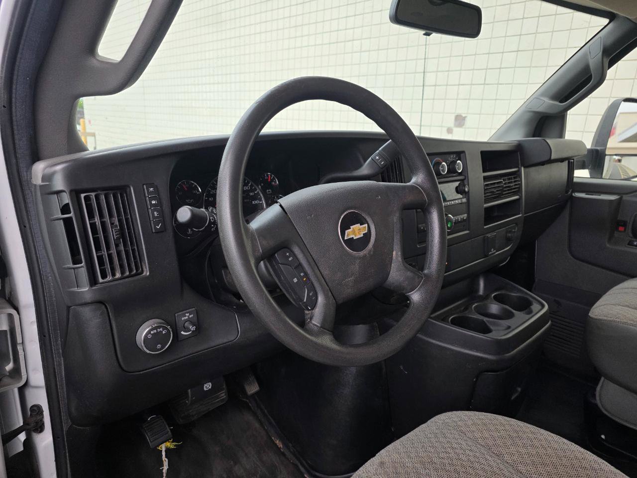Used 2019 Chevrolet Express 3500 w/ Power Convenience Package RWD image 10