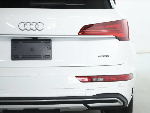 Used 2023 Audi Q5 2.0T Premium w/ Convenience Package AWD/4WD image 46