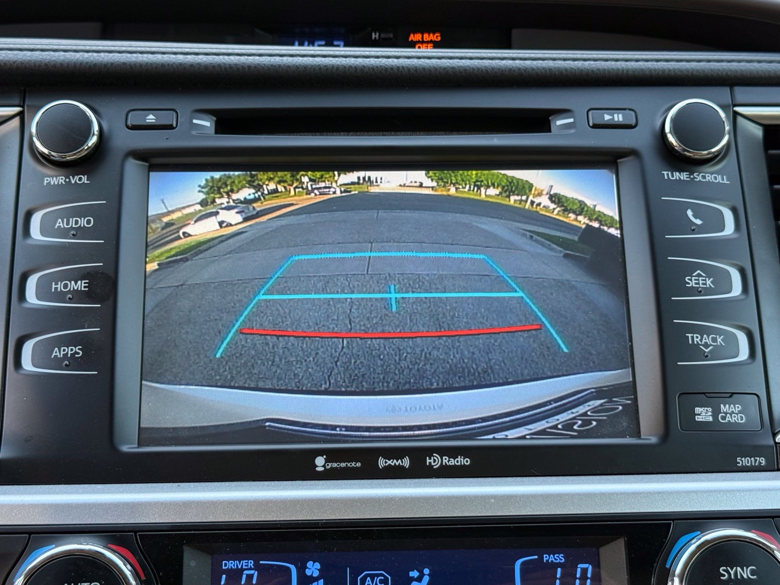 Used 2018 Toyota Highlander XLE FWD image 38