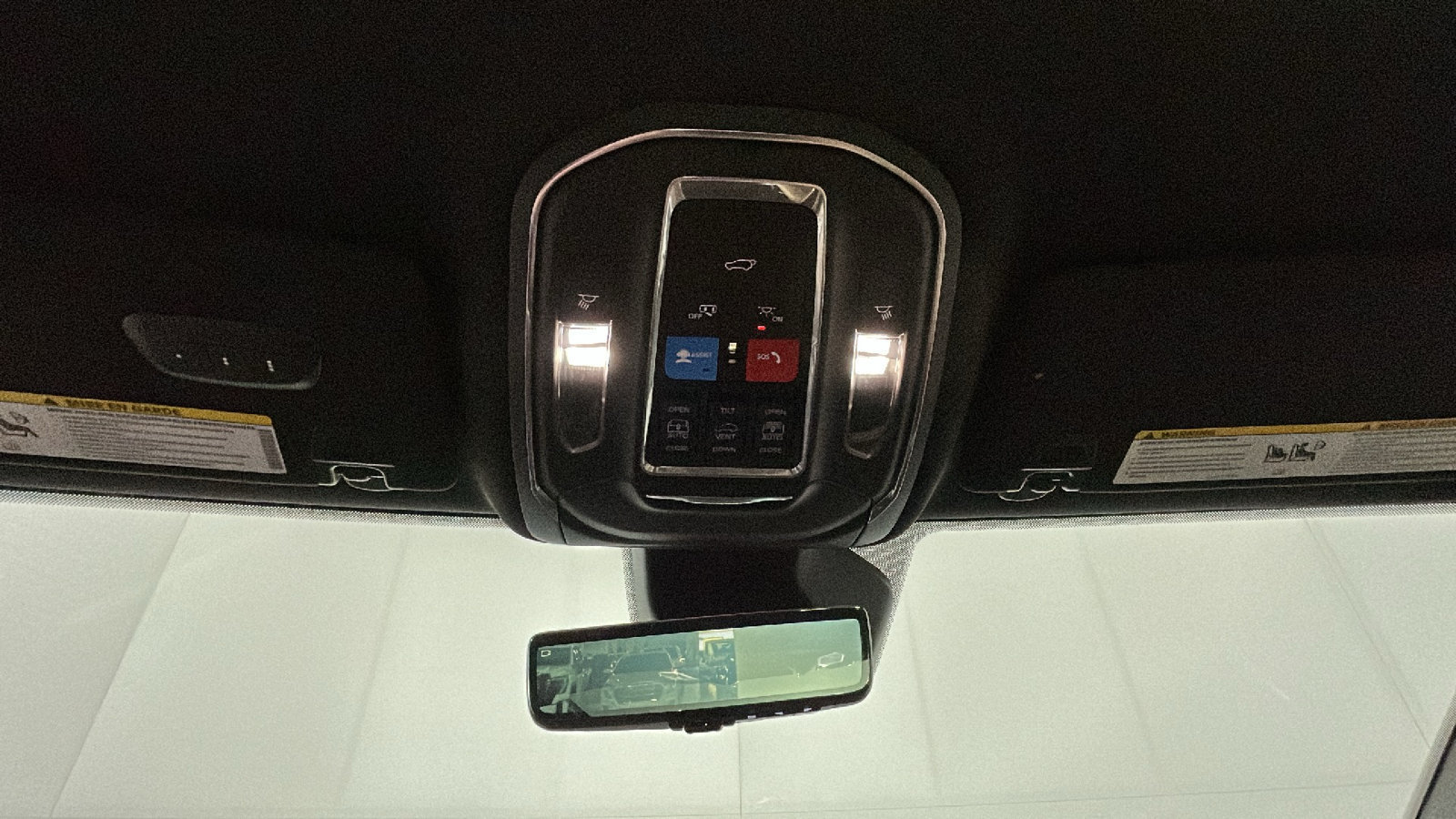 Used 2023 Jeep Grand Cherokee L Limited w/ Luxury Tech Group II AWD/4WD image 31
