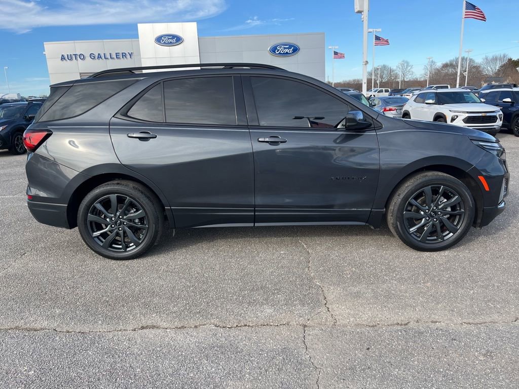Used 2023 Chevrolet Equinox RS image 4