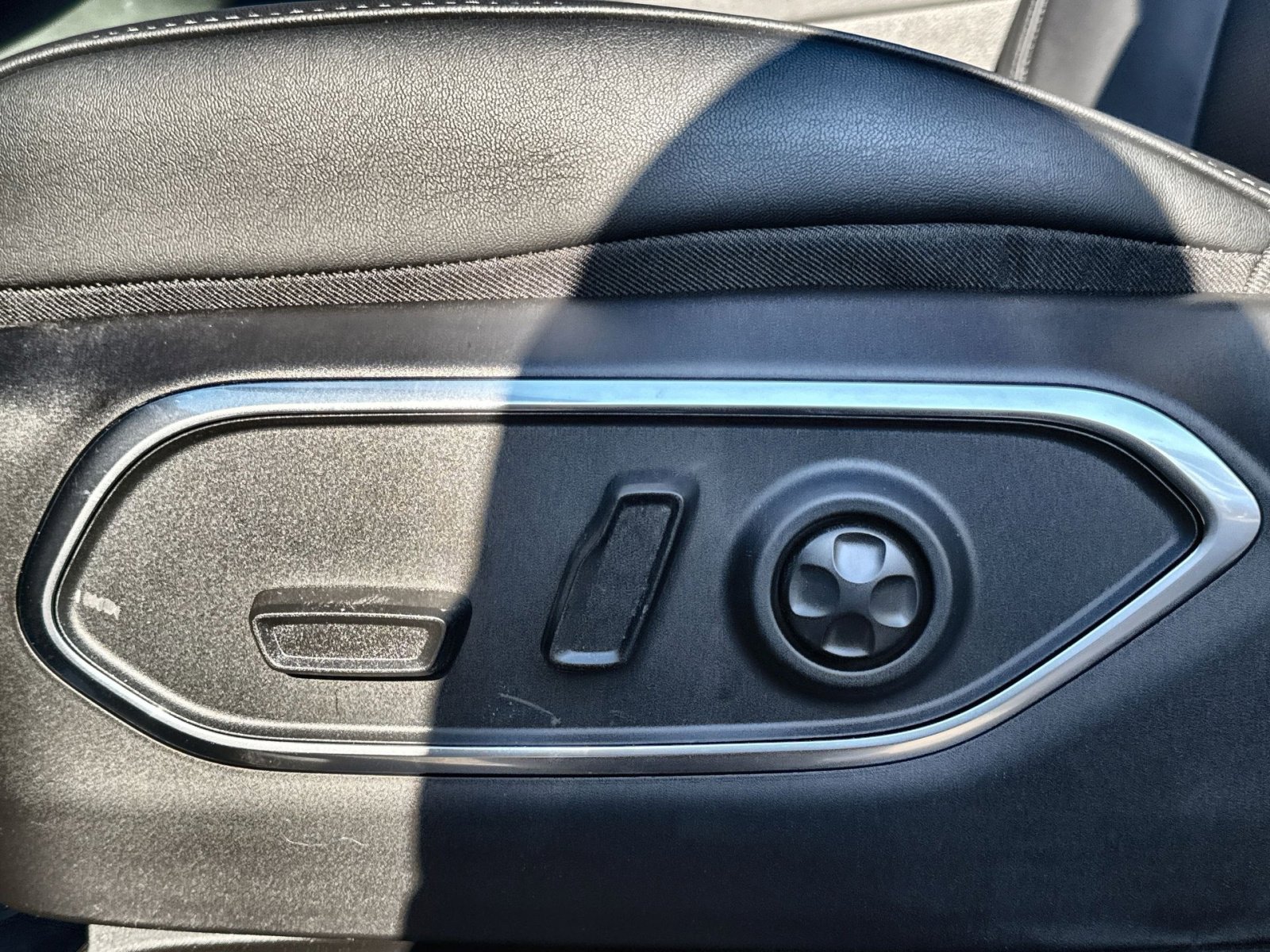 New 2026 Jeep Grand Wagoneer L Limited w/ Premium Group II image 14