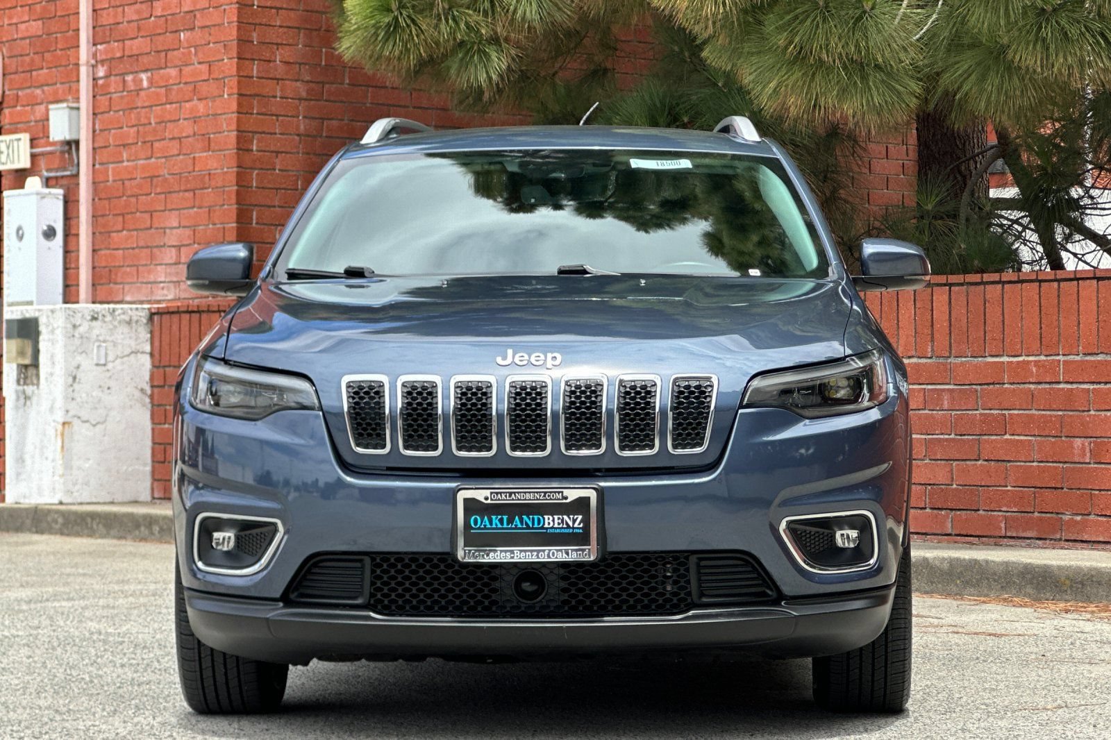 Used 2020 Jeep Cherokee Limited w/ Advanced Safety Group FWD image 9
