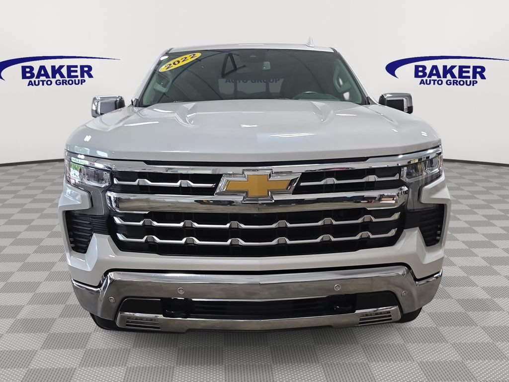 Used 2022 Chevrolet Silverado 1500 LTZ AWD/4WD image 2